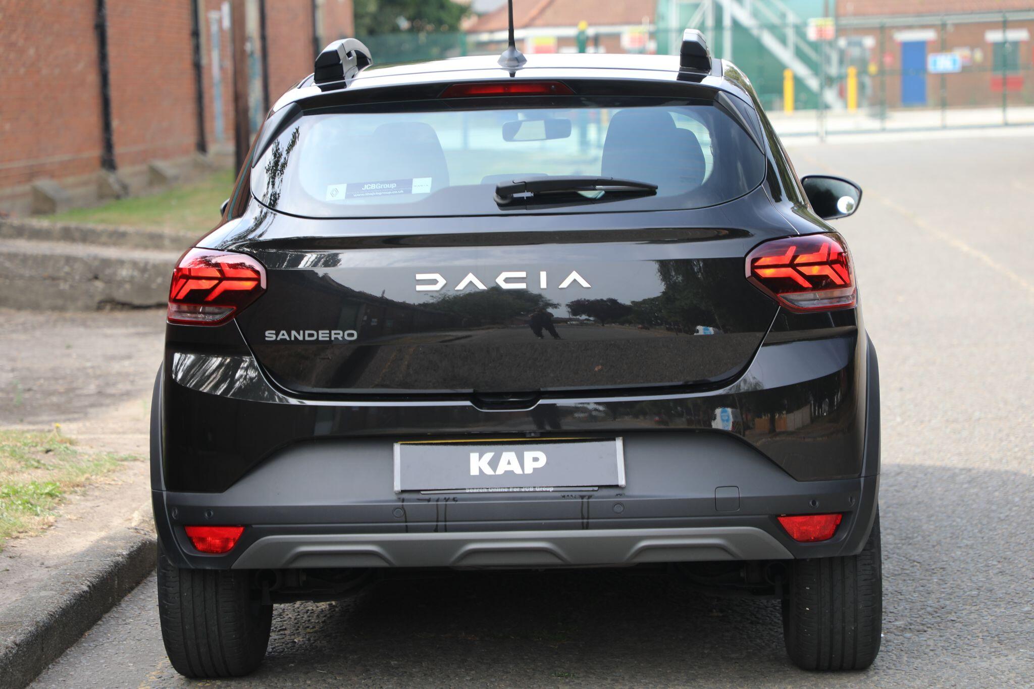 Large vehicle image